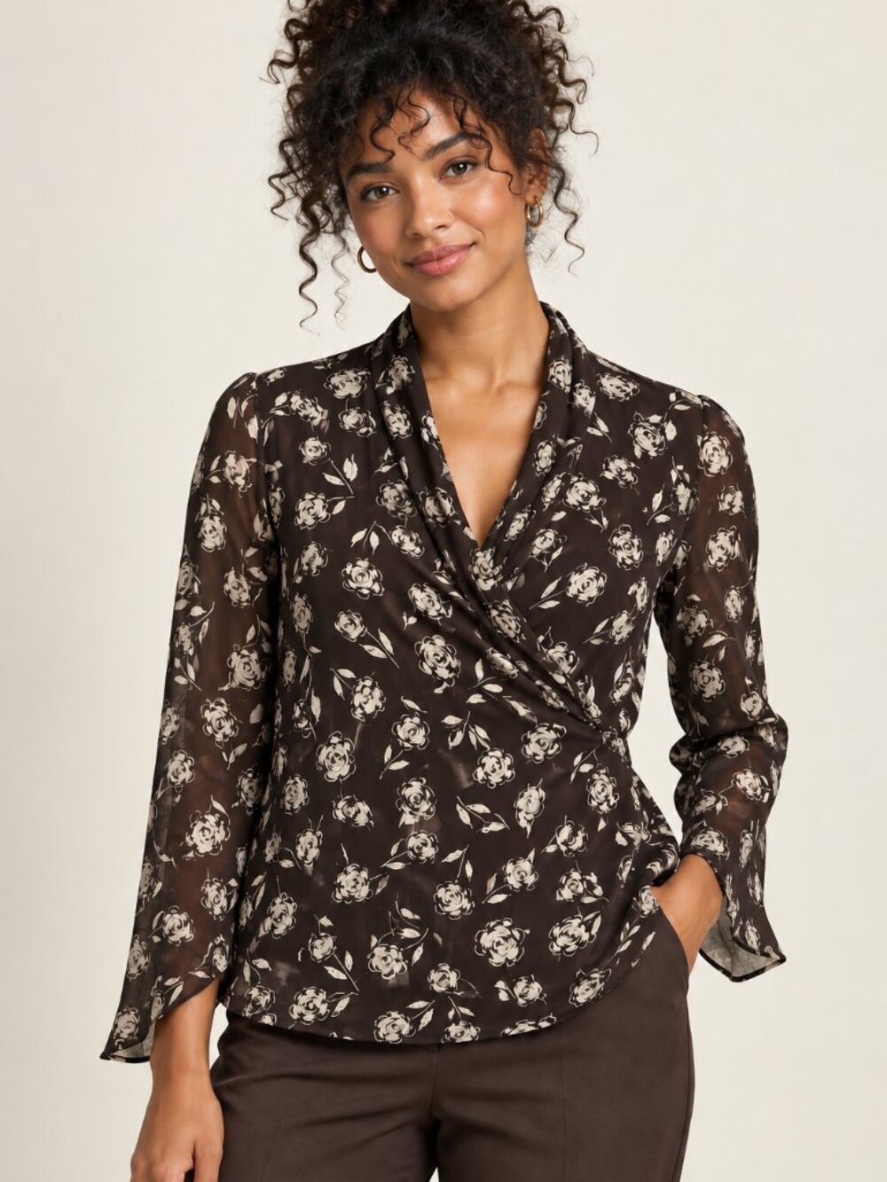 Dana Buchman Silk Shawl Collar Blouse in Brown Floral, Size 6